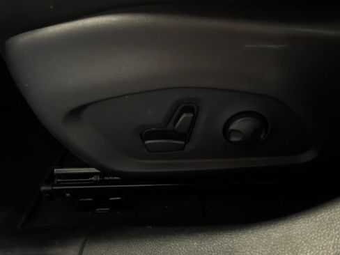 Used 2025 Jeep Compass Limited AWD/4WD image 10