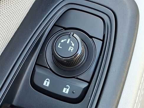 Used 2022 Subaru Forester image 27