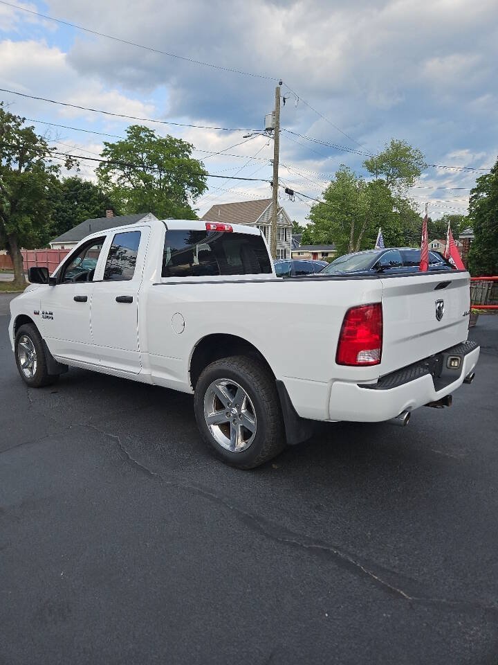 Used 2016 RAM 1500 Express AWD/4WD image 9