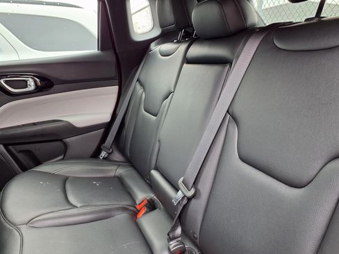 Used 2026 Jeep Compass Limited image 7