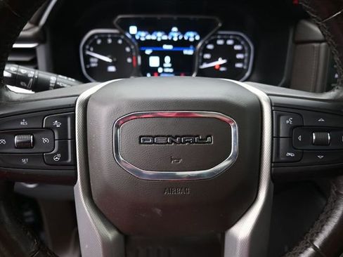 Used 2021 GMC Yukon XL Denali w/ Denali Premium Package image 30