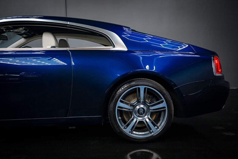Used 2015 Rolls-Royce Wraith RWD image 6