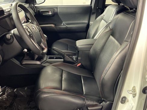 Used 2019 Toyota Tacoma TRD Pro AWD/4WD image 13