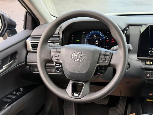 New 2026 Toyota Camry LE image 9