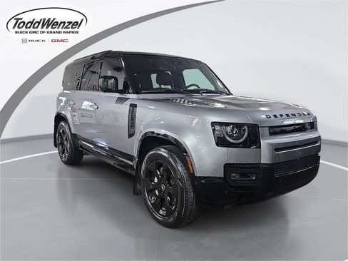 Used 2024 Land Rover Defender 110 X-Dynamic SE AWD/4WD image 1
