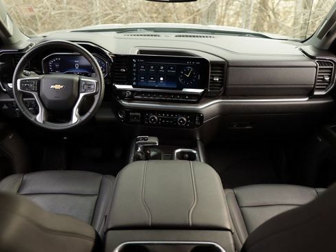 Used 2024 Chevrolet Silverado 1500 LTZ image 21