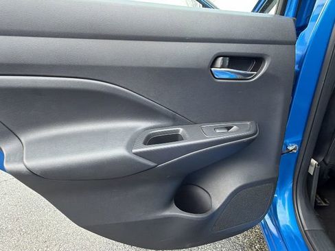 Used 2023 Nissan Versa SV image 14