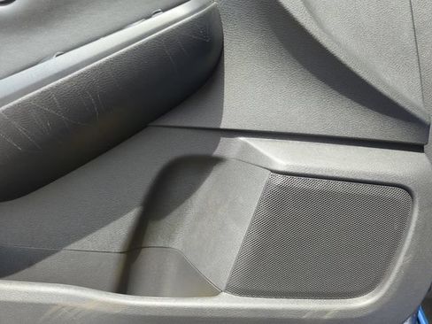 Certified 2023 Nissan Sentra SV FWD image 34