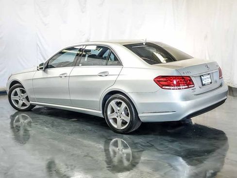 Used 2014 Mercedes-Benz E 350 4MATIC Sedan image 9