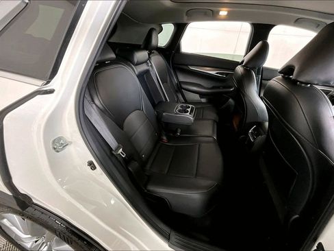 Used 2022 INFINITI QX50 Luxe image 27