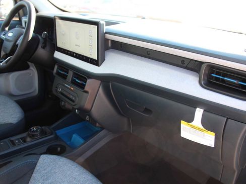 New 2025 Ford Maverick XLT w/ XLT Luxury Package image 16