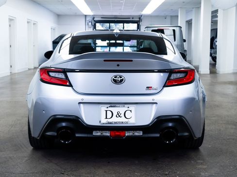 Used 2024 Toyota GR86 Premium RWD image 5