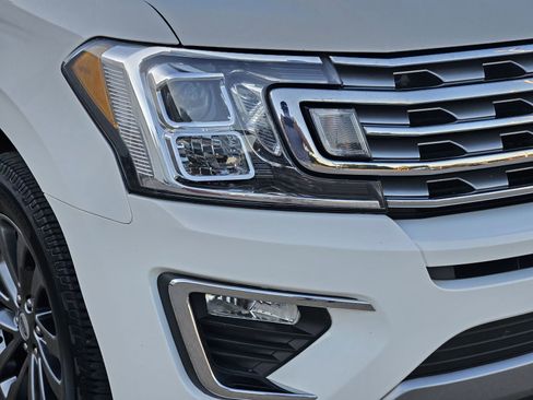 Used 2021 Ford Expedition Limited image 9