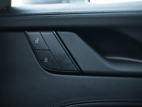 Used 2024 Porsche 911 Carrera T image 38