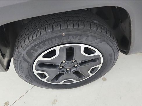 Used 2016 Jeep Renegade Trailhawk AWD/4WD image 34