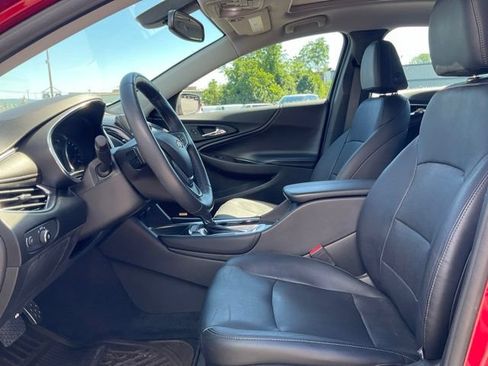Used 2016 Chevrolet Malibu Premier FWD image 2