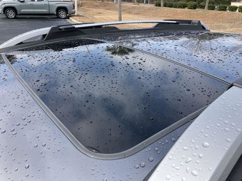 Used 2025 Subaru Outback Touring XT w/ Popular Package #2 image 10