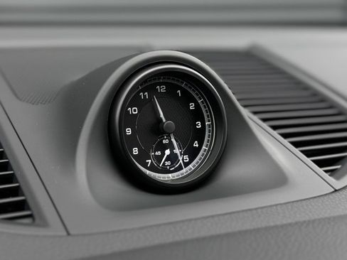 New 2026 Porsche Macan image 28