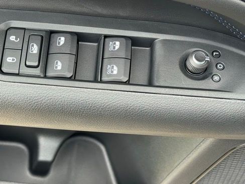 New 2026 Jeep Compass Latitude AWD/4WD image 10
