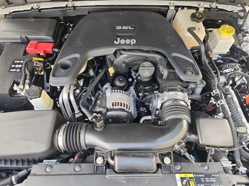 Used 2020 Jeep Gladiator Sport w/ Quick Order Package 24S image 28