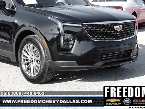 Used 2025 Cadillac XT4 Premium Luxury image 38