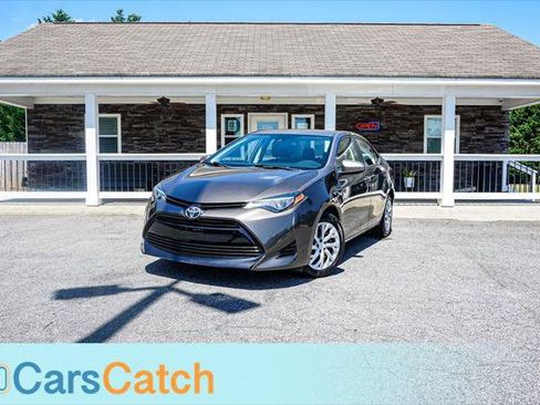 Used 2018 Toyota Corolla LE w/ Carpet Mat Package (TMS) FWD image 1
