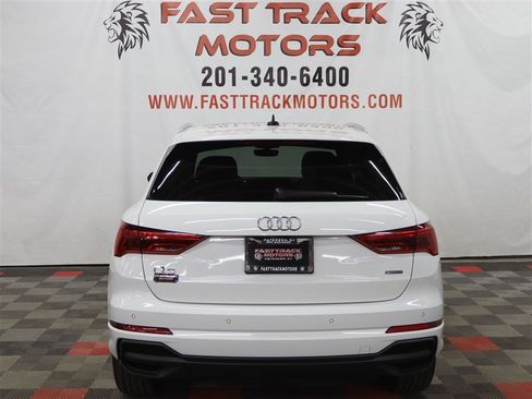 Used 2023 Audi Q3 2.0T Premium image 5
