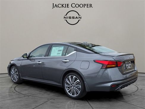 New 2025 Nissan Altima 2.5 SL image 3