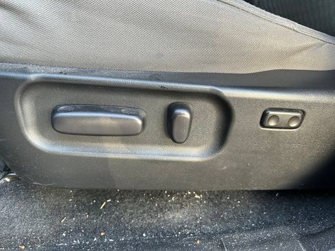Used 2021 Toyota Tacoma SR5 RWD image 15
