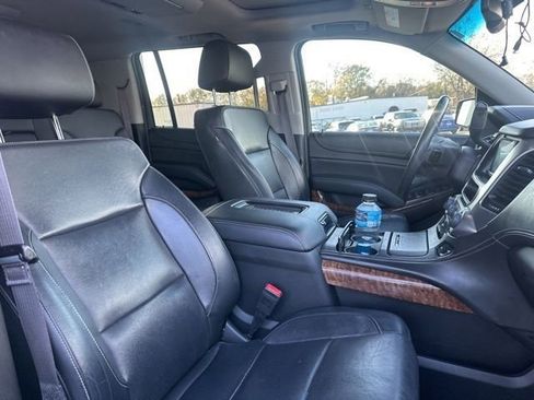 Used 2017 Chevrolet Suburban Premier image 27