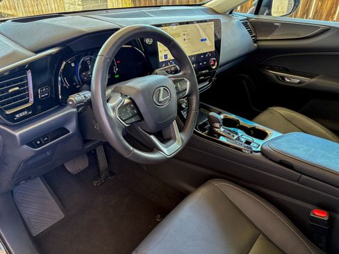 Used 2025 Lexus NX 350h AWD w/ Accessory Package (2T) image 6