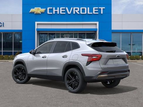 New 2026 Chevrolet Trax ACTIV FWD image 3