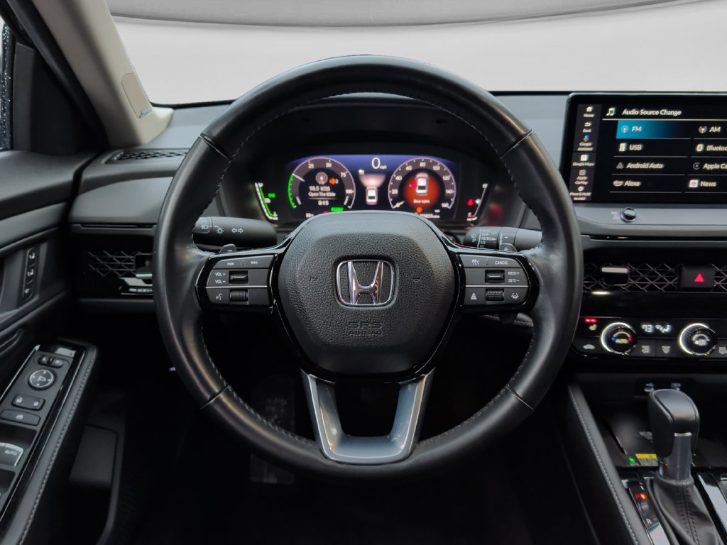 Used 2024 Honda Accord Touring image 11