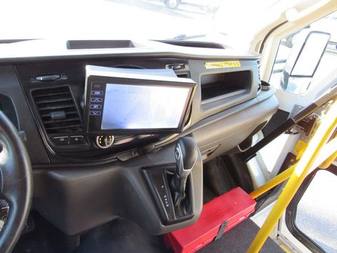 Used 2022 Ford Transit 350 DRW image 30