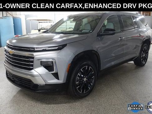 Used 2024 Chevrolet Traverse RS FWD image 2