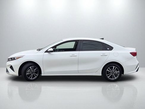 Used 2023 Kia Forte LXS w/ LXS Technology Package image 7