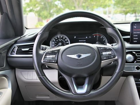 Used 2022 Genesis G70 2.0T image 27