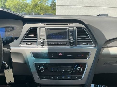Used 2015 Hyundai Sonata Sport FWD image 22