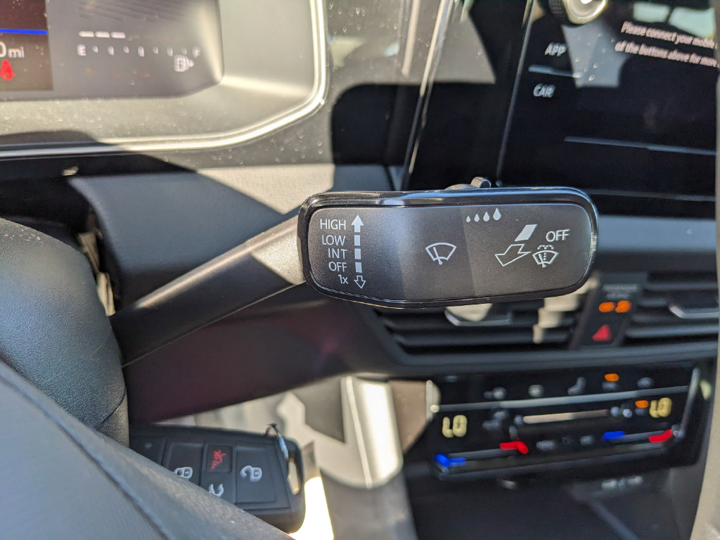 Used 2026 Volkswagen Jetta S FWD image 33