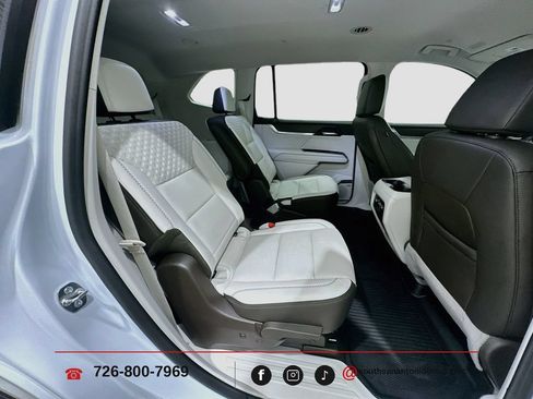 Used 2026 GMC Acadia Denali w/ Super Cruise Package FWD image 28