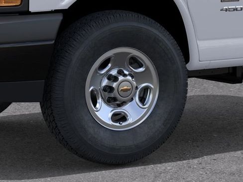New 2026 Chevrolet Express 3500 RWD image 9