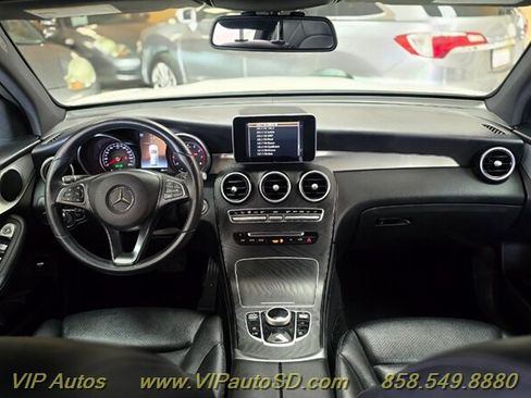 Used 2019 Mercedes-Benz GLC 300 4MATIC image 17