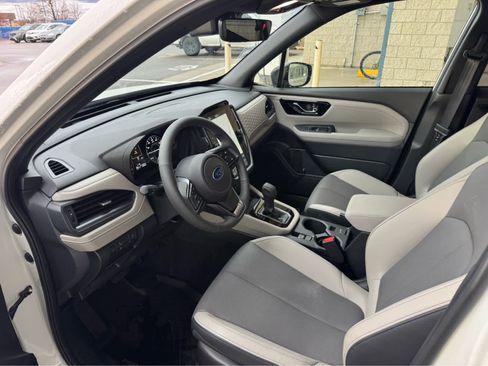 Used 2025 Subaru Forester Limited image 7