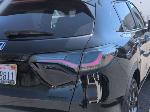 Certified 2023 Honda HR-V Sport image 11