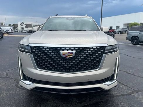 Used 2022 Cadillac Escalade Premium Luxury AWD/4WD image 9