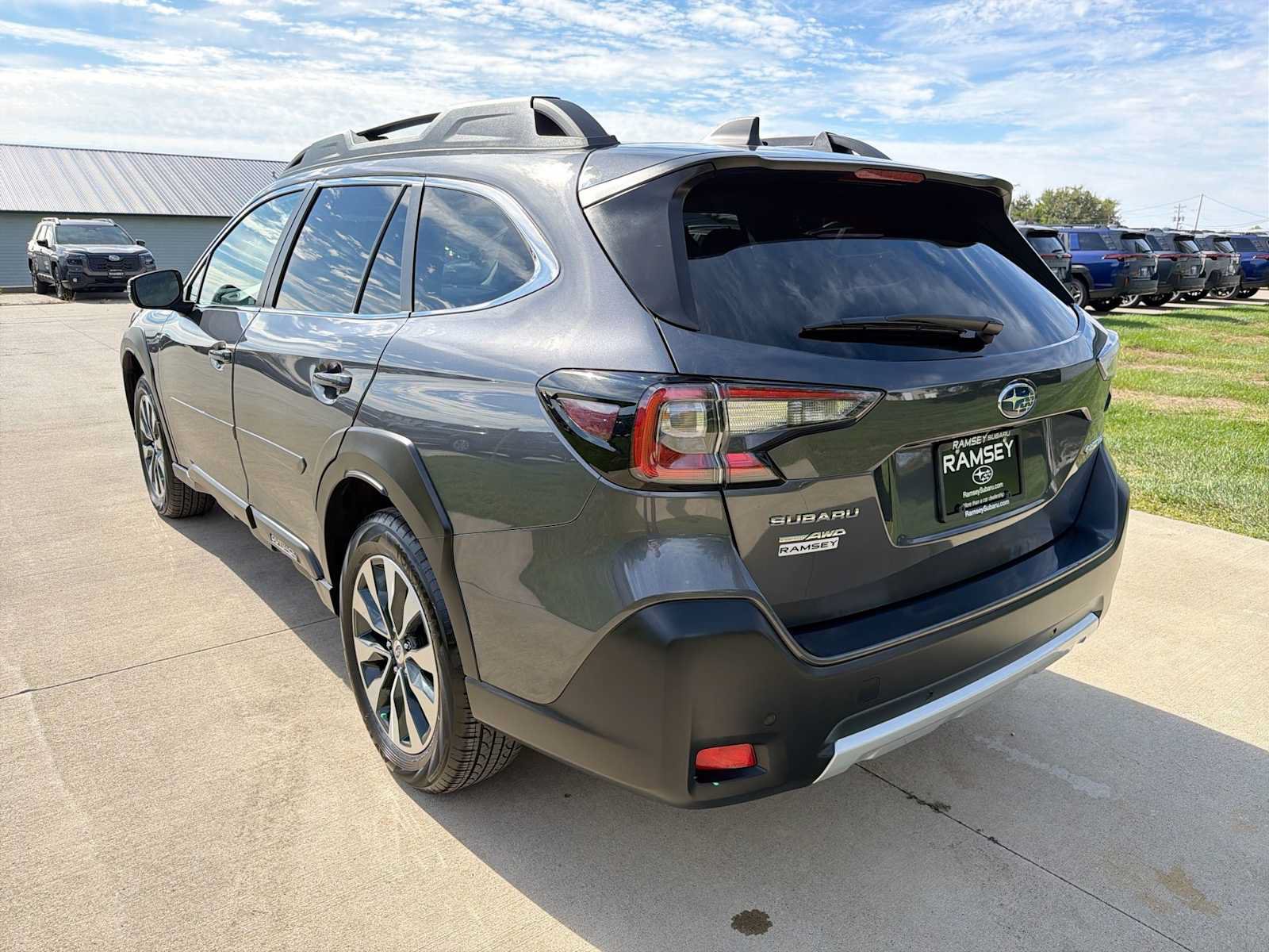 Used 2024 Subaru Outback Limited AWD/4WD image 4