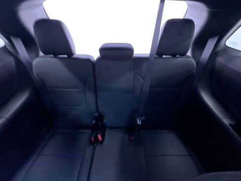 Used 2024 Chevrolet Traverse RS image 38