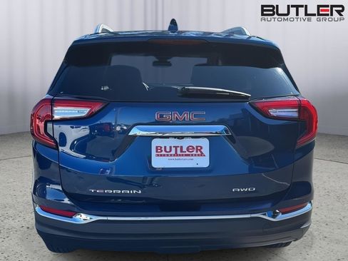 Certified 2023 GMC Terrain SLT image 4