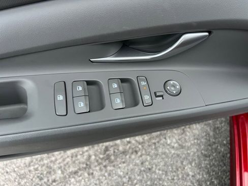 Certified 2024 Hyundai Elantra SEL image 18