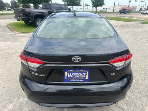 Used 2020 Toyota Corolla LE FWD image 4